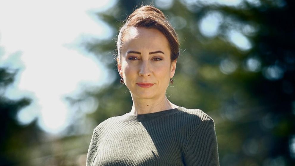 La actriz de "Melissa", la novela turca de Telefe (Instagram/@sezinbozaci).
