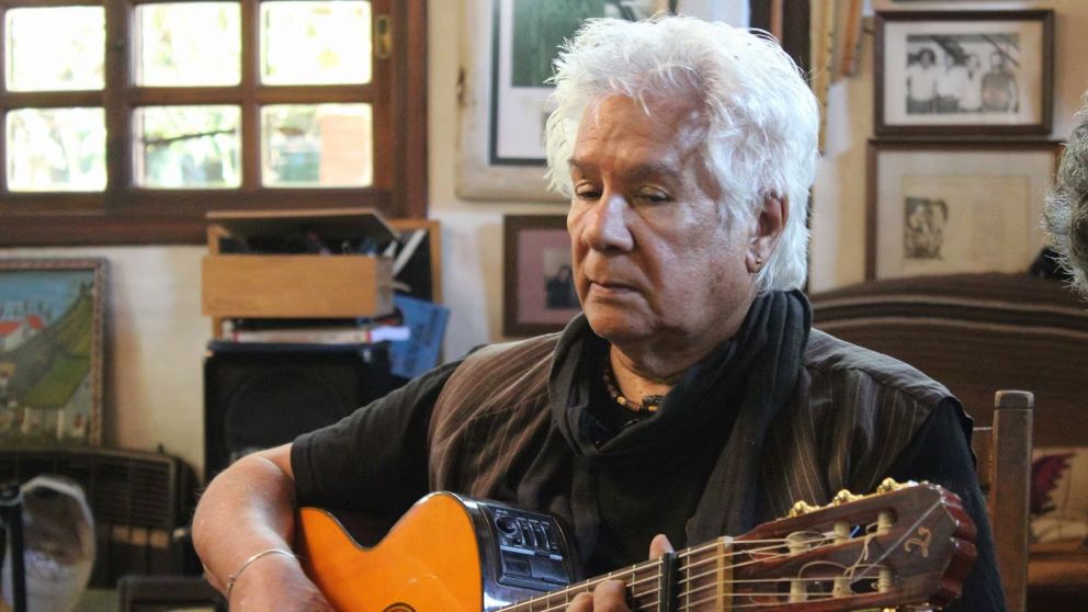 Víctor Heredia fue internado en terapia intensiva con un cuadro de insuficiencia cardiaca