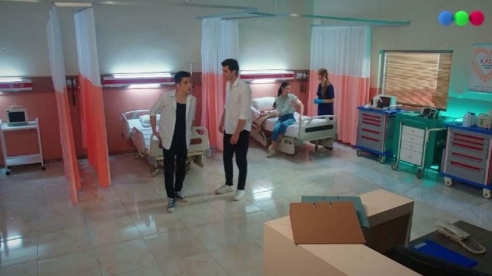 "Todo por mi hogar": �mer y Sarp le ocultar�n a su padre que Sevval quiso matar a Suzan.