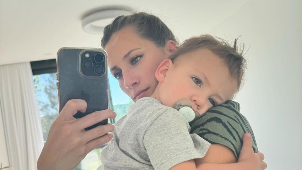 El hijo de Mica Viciconte y Fabi�n Cubero se lastim� el brazo (Instagram/@lucacubero).