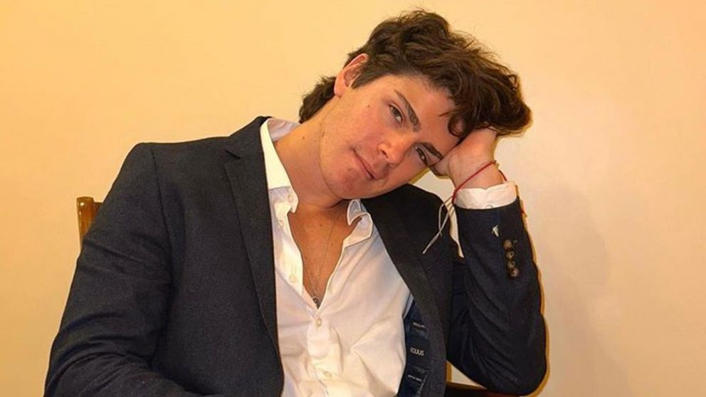 El extra�o comunicado de las fans Marcos Ginocchio.