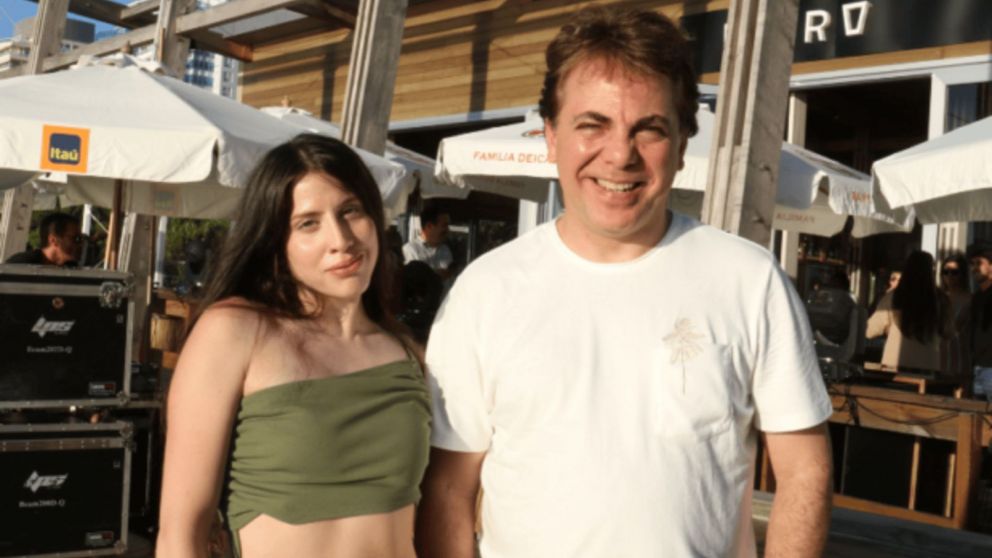 Cristian Castro le habr�a sido infiel a su novia con una mujer transg�nero.