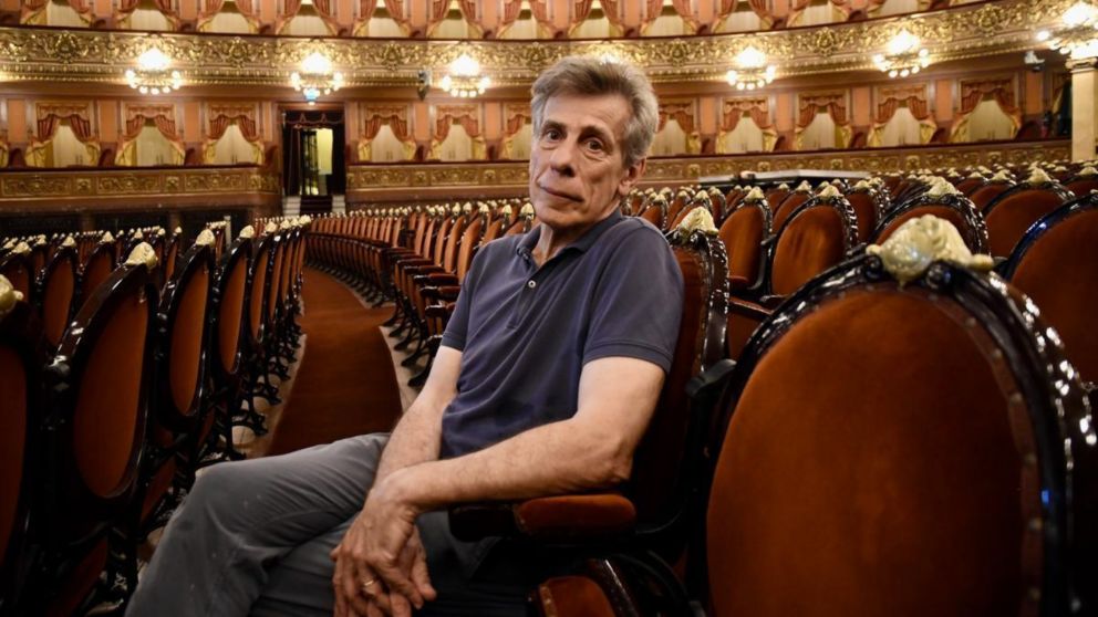 Detuvieron al director musical del Teatro Colón, Jan Latham-Koenig, por abuso de menores. (web)