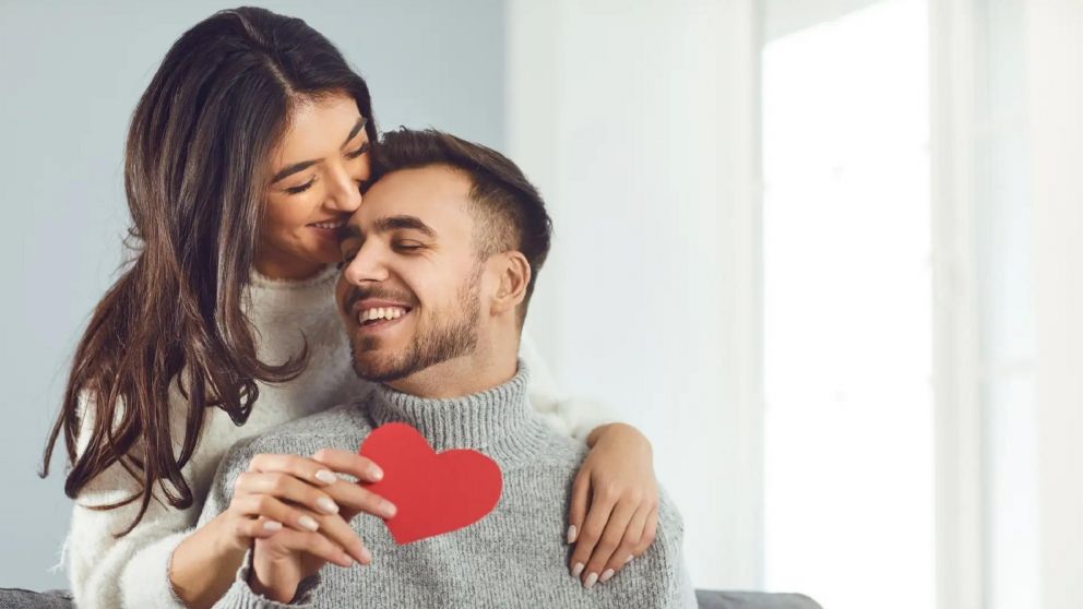 Los 3 signos del zodíaco que más se entregan en el amor.