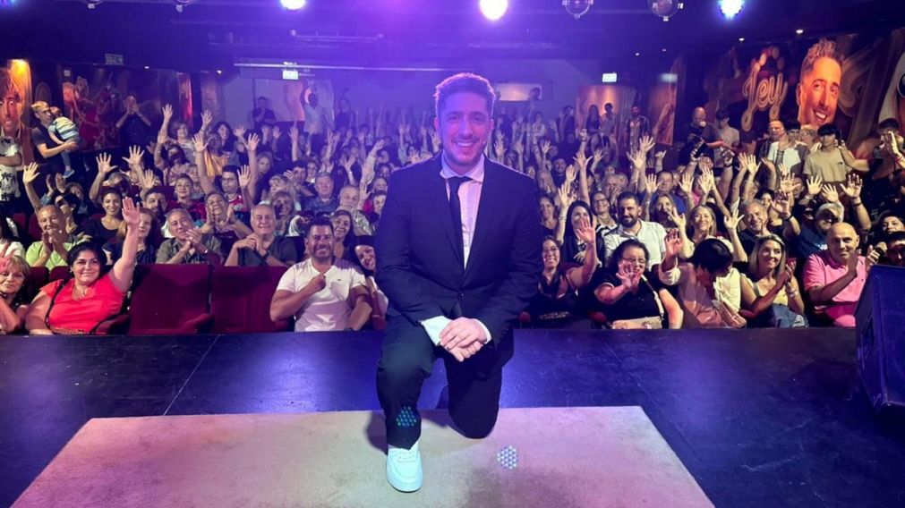 Jey Mammón debutó con su obra teatro y le agradeció al público por su regreso (Gentileza Mario Sar).