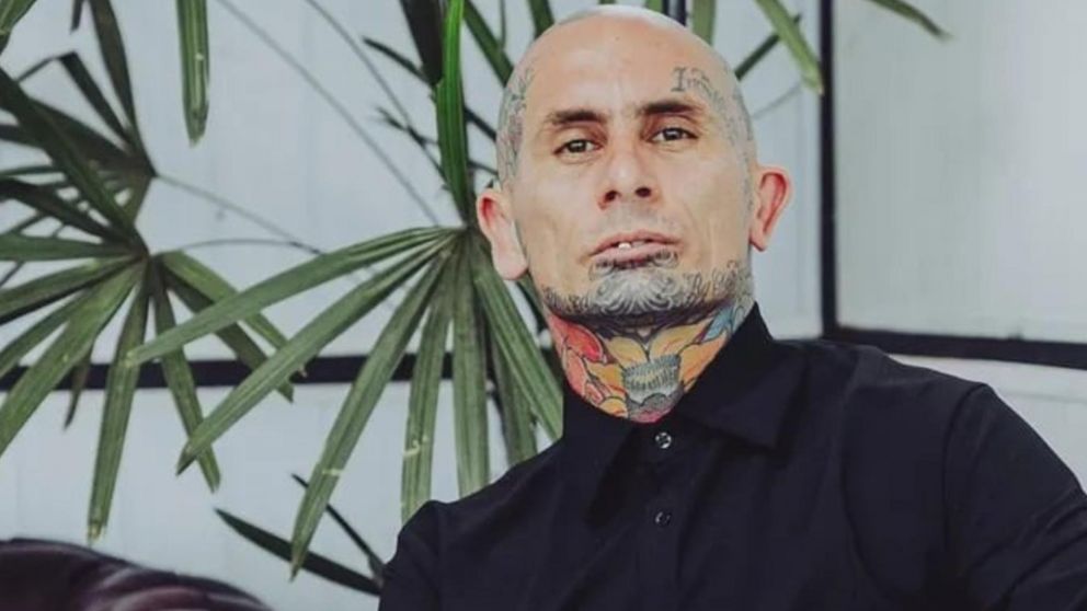 Emanuel Noir de 'Ke personajes' sufrió un accidente vial.