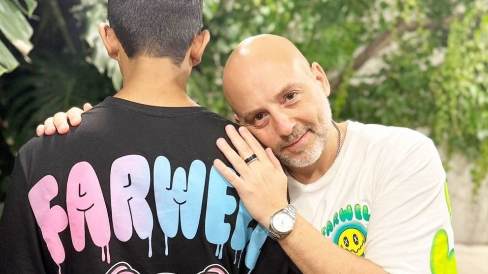 Jos� Mar�a Muscari festej� la Navidad con Lucio, su hijo adoptivo de 15 a�os. (Instagram: @josemariamuscari)