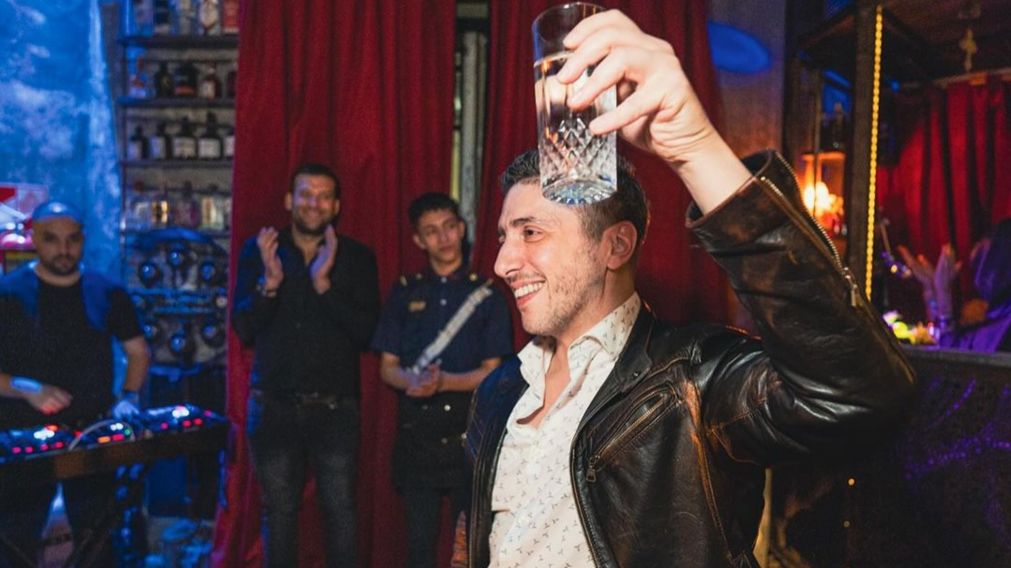 Jey Mammón celebró su cumpleaños rodeado de varios famosos. (Instagram: @jeymammón)