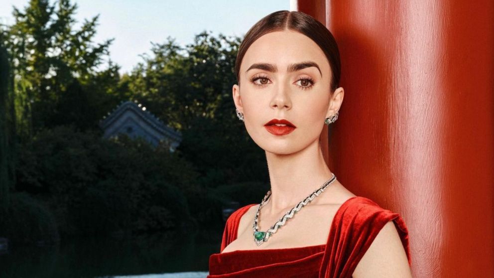 Lily Collins, la actriz de "Emily en París", sorprendió con su llegada al país. (Foto: Instagram: @lilyjcollions)