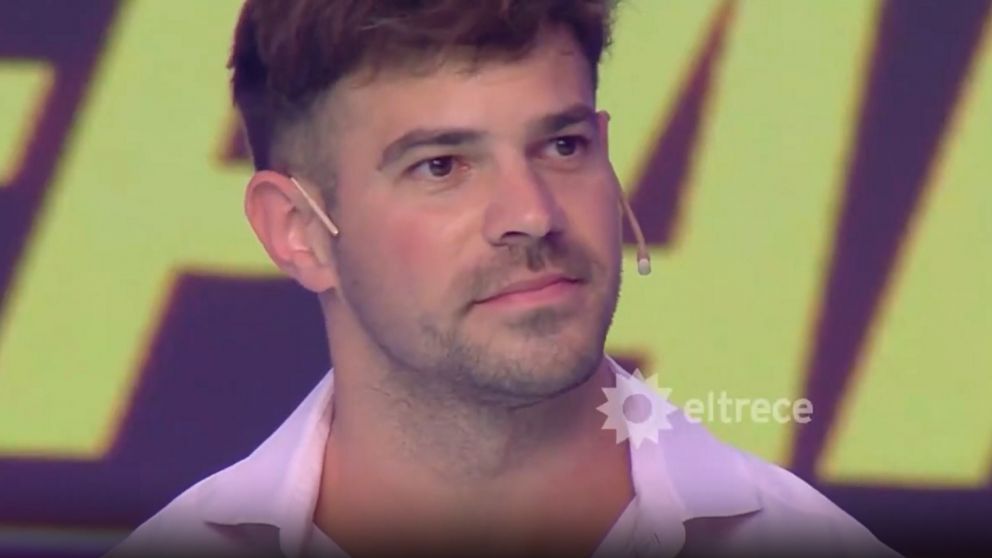 Unos participantes de "Los 8 escalones" se sedujeron por Tinder y su primera cita fue en vivo.