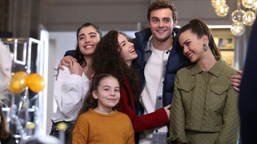 "Todo por mi hogar": el particular motivo que generó mucha felicidad en el elenco. (Web)