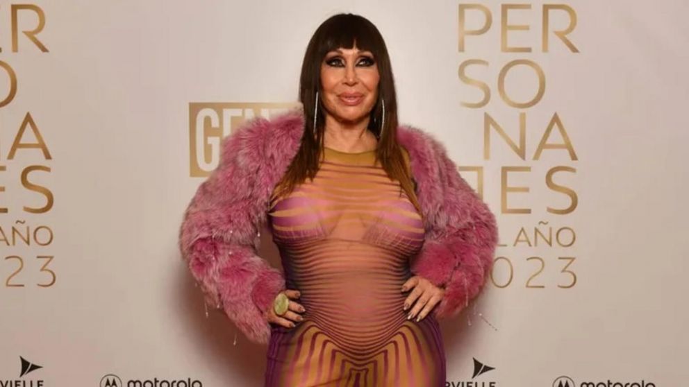 Moria Casán pidió cambiarse de lugar en la foto de los 'Personajes del año'.