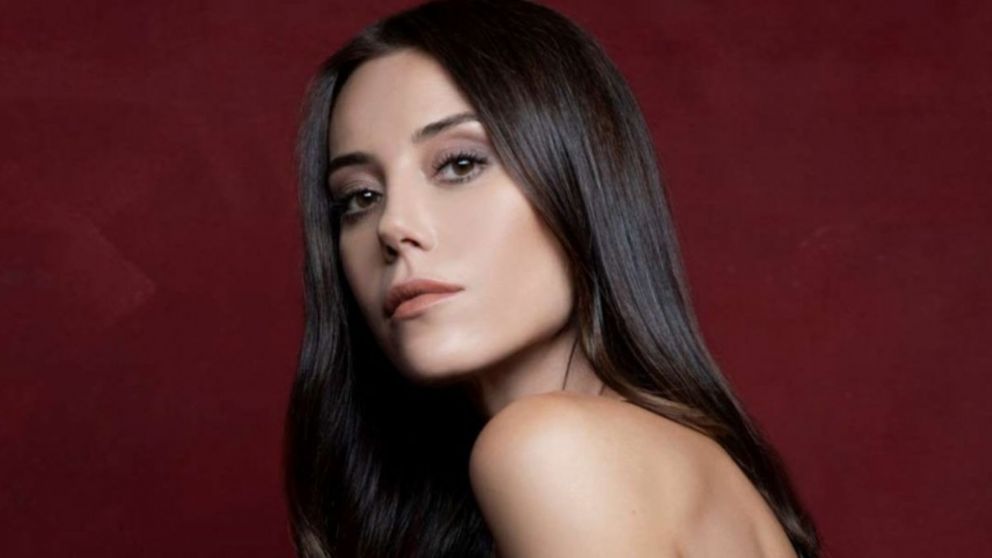 Así lucía Cansu Dere hace 17 años en la novela "Sila".