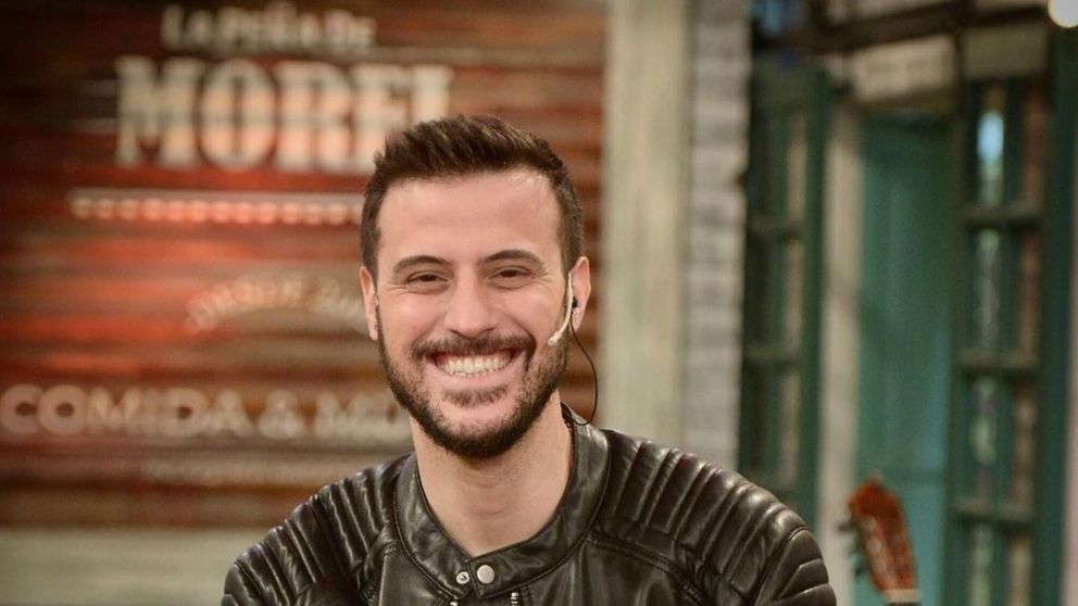 Diego Leuco vuelve a "La peña de Morfi", por ahora, con Jesica Cirio