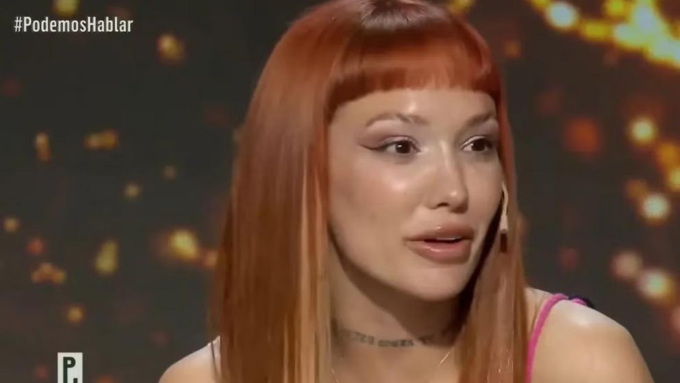 La Joaqui revel� que sale un futbolista y sus fans descubrieron qui�n puede ser.