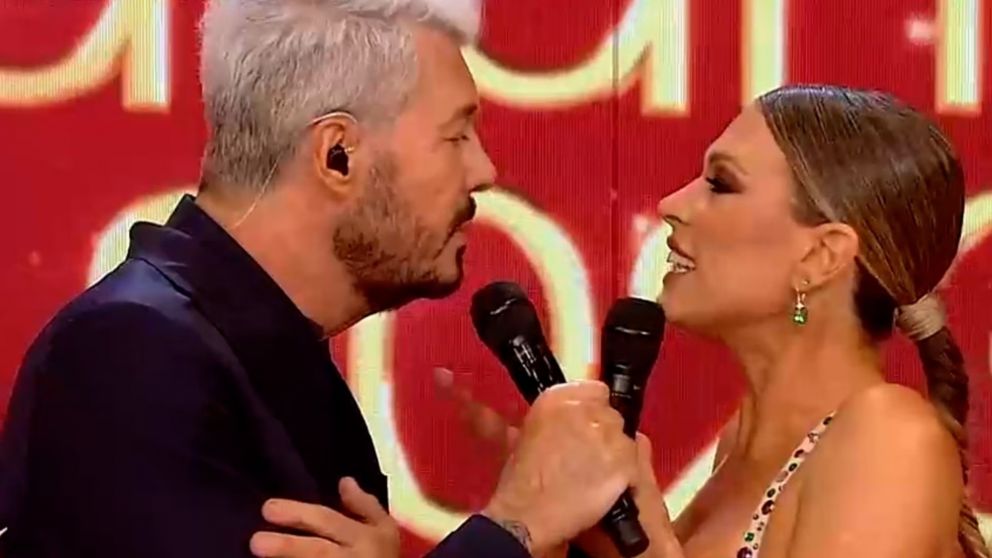 Coki Ramírez le realizó un sugerente regalo sexual a Marcelo Tinelli al "Bailando 2023".