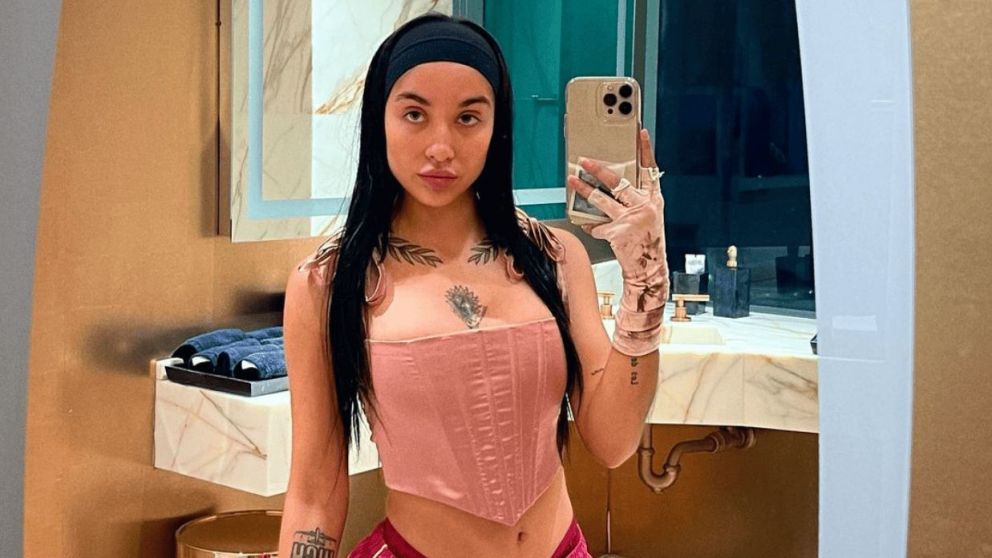 Maria Becerra generó preocupación al ser asistida luego de su show en Bolivia.