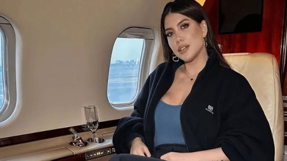 Wanda Nara mostró el interior del lujoso avión en el que viaja.