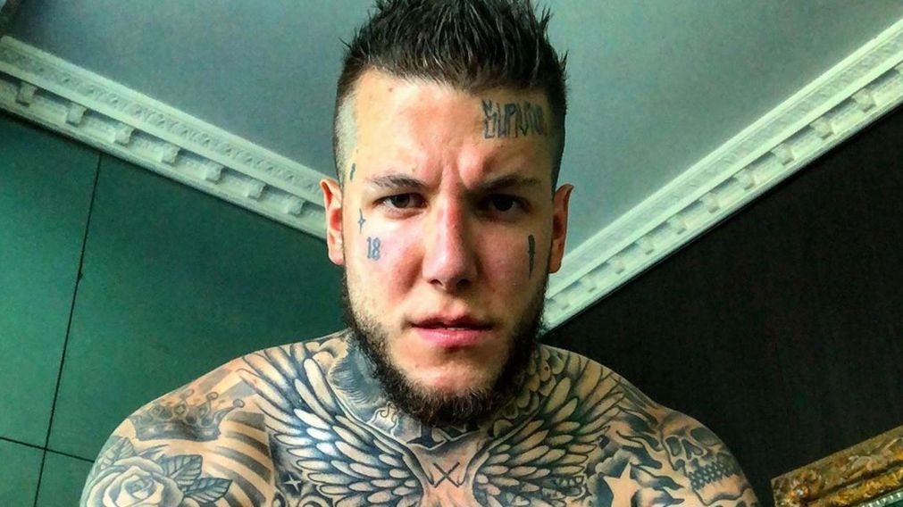Alex Caniggia fue acusado de "barat" por su pelea con Mariana Nannis.