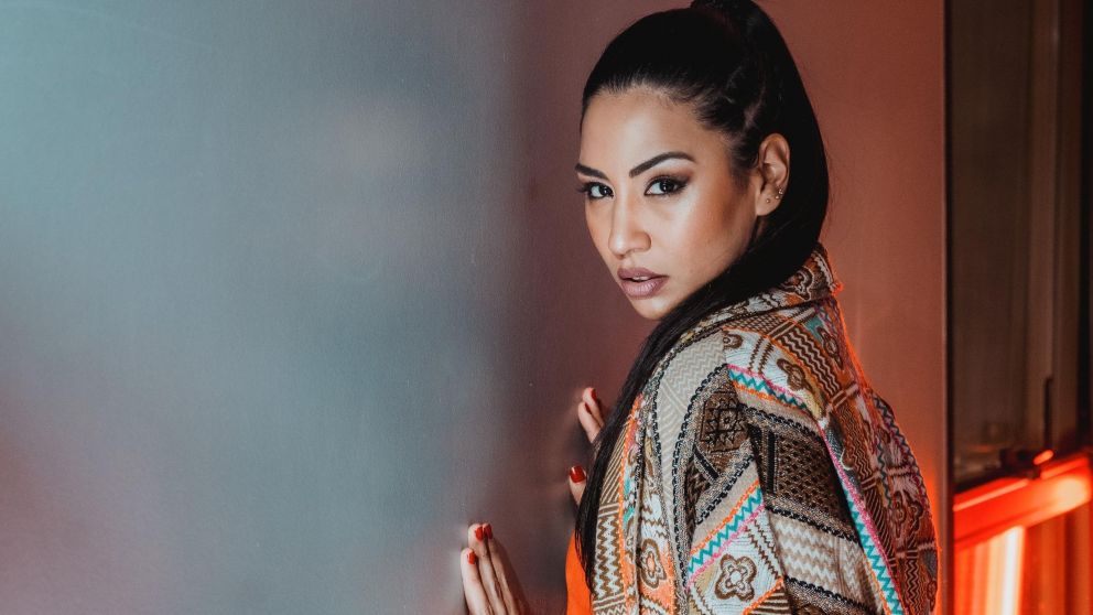 Flor Paz se abre camino en el folclore.