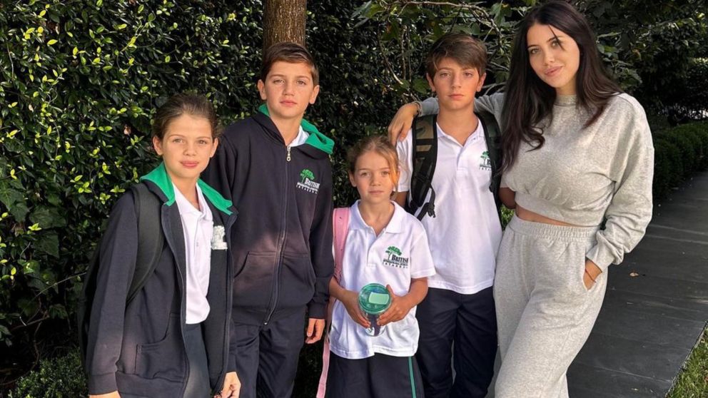 Wanda Nara mostró el comienzo escolar de sus hijos en Turquía.