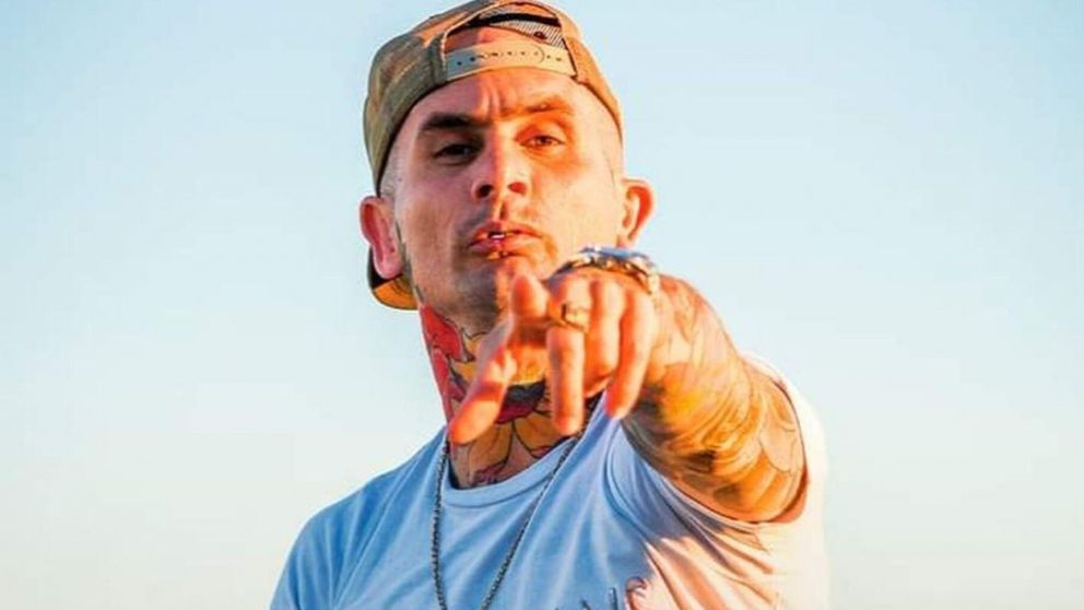 Emanuel Noir de "Ke Personajes" tuvo un altercado con la polic�a.