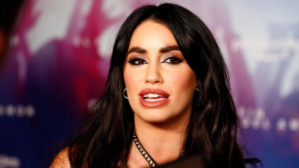 Lali Esp�sito pidi� retrasar las grabaciones de "El fin del amor 2".