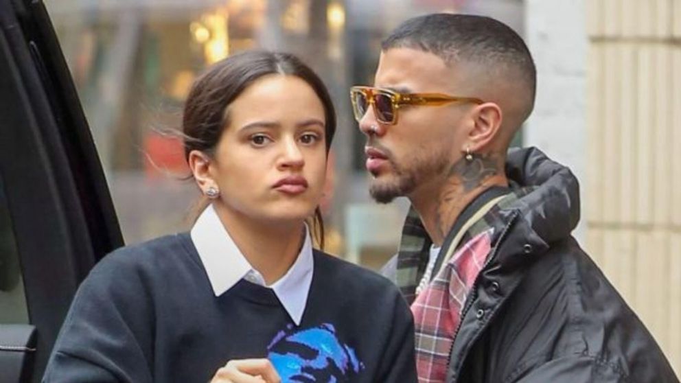 Aseguran que Rauw Alejandro le habría sido infiel a Rosalía.