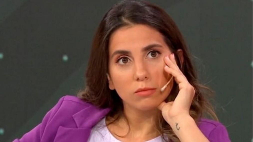Cinthia Fernández se enojó con unos seguidores que filmaron a sus hijas sin permiso.
