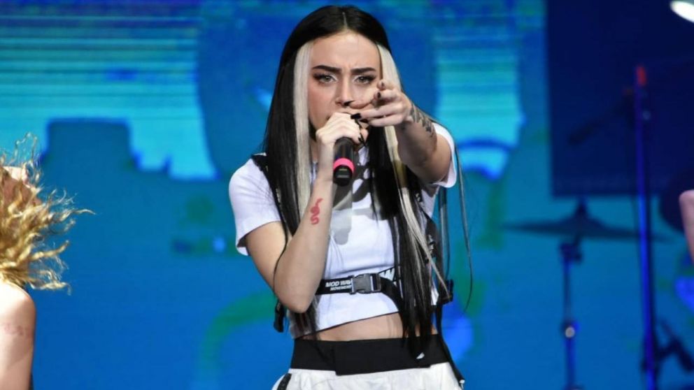 Nicki Nicole hizo vibrar al público francés en el Lollapalooza Paris.