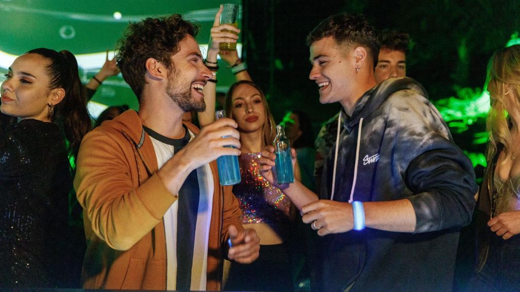 Albert Baró participó de "Bienvenidos a Edén" como Aldo.