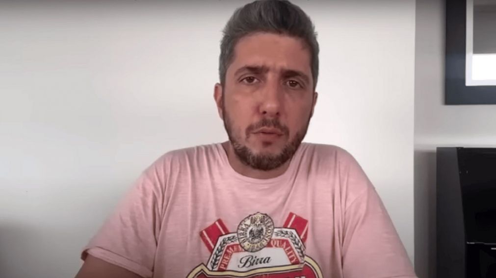 Un exparticipante de Gran Hermano organiza un escrache público en contra de Jey Mammón en Madrid.
