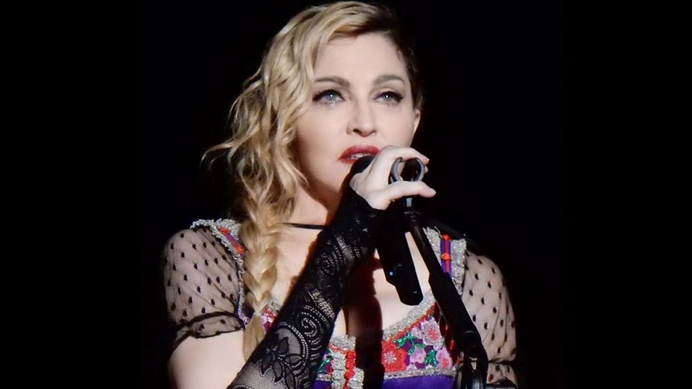 Madonna, internada en terapia intensiva, tuvo que posponer su "Celebration tour".