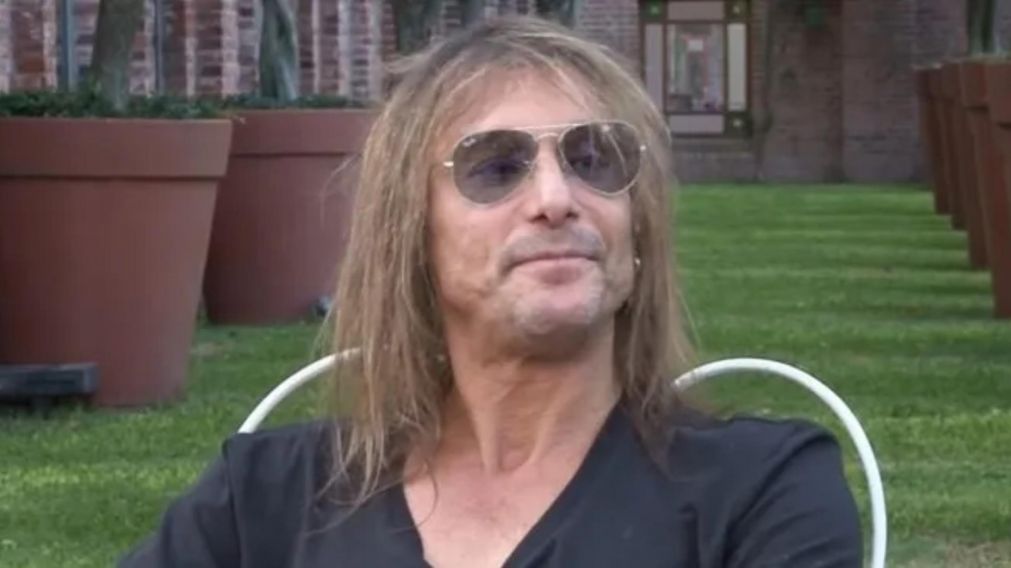 La jueza amenazó a Caniggia con el pedido de captura internacional.