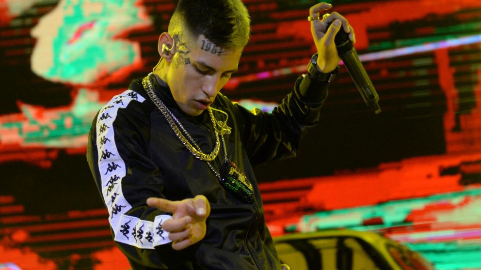 ESTÁ ACUSADO DE TRES DELITOS Y SU SITUACIÓN ES COMPLICADA.