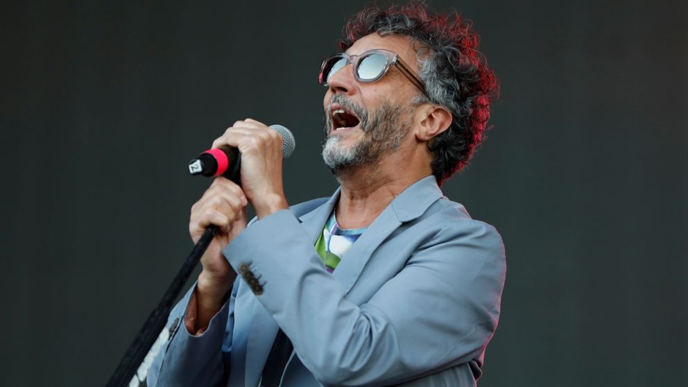 Fito Páez fue intervenido quirúrgicamente y llevó tranquilidad a sus seguidores