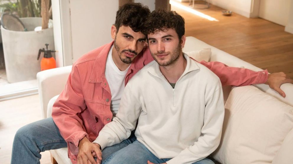 Santiago Talledo y Toni Gelabert, un amor nacido en "ATAV 2" que celebr� su primer a�o de relaci�n.