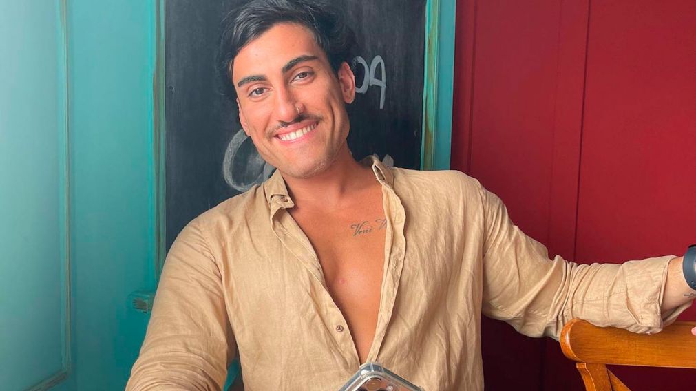 Tomás Holder volvió a encender las redes sociales con una foto y una frase subidas de tono.