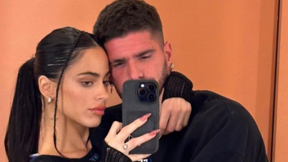 Tini Stoessel motivó un cambio de look para Rodrigo de Paul.