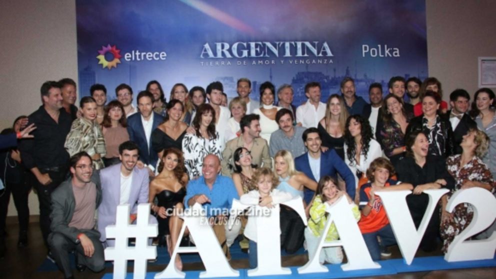 “Argentina, tierra de amor y venganza” no encuentra horario en la grilla y cada vez más tarde