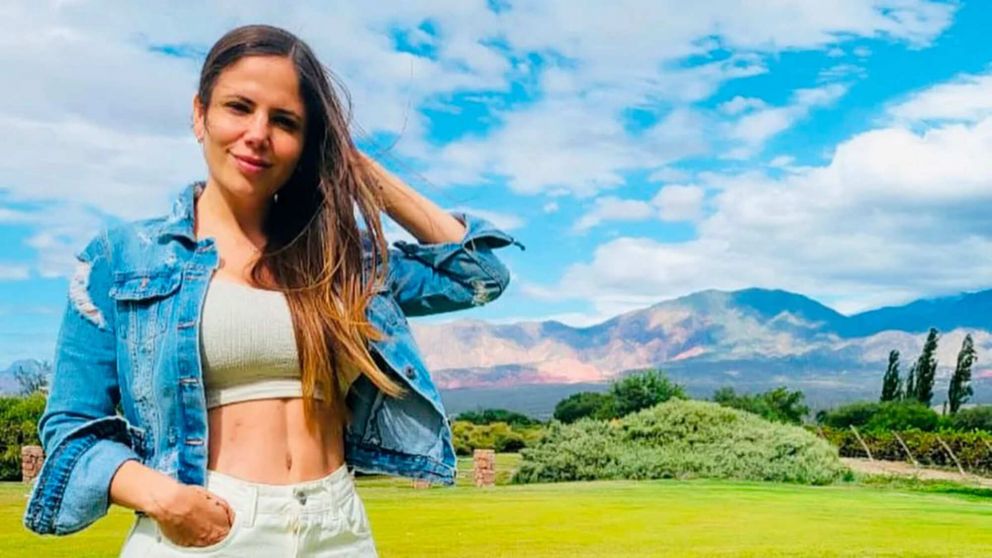 Romina de "Gran Hermano 2022" de vacaciones con sus hijas.