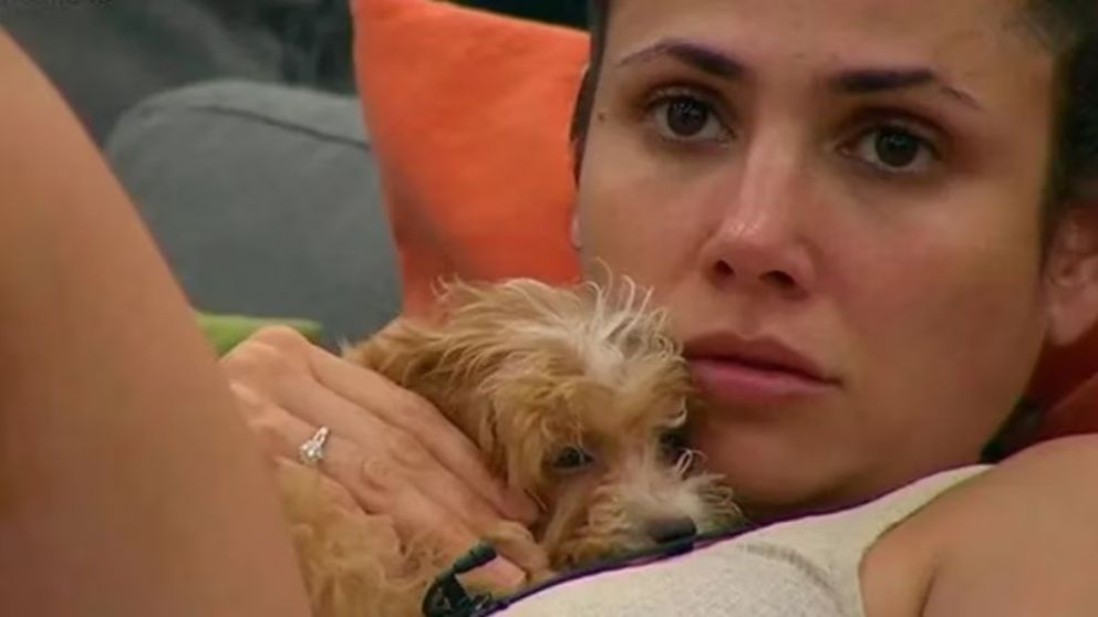 Romina de "Gran Hermano 2022" podría perder al perrito Caramelo.