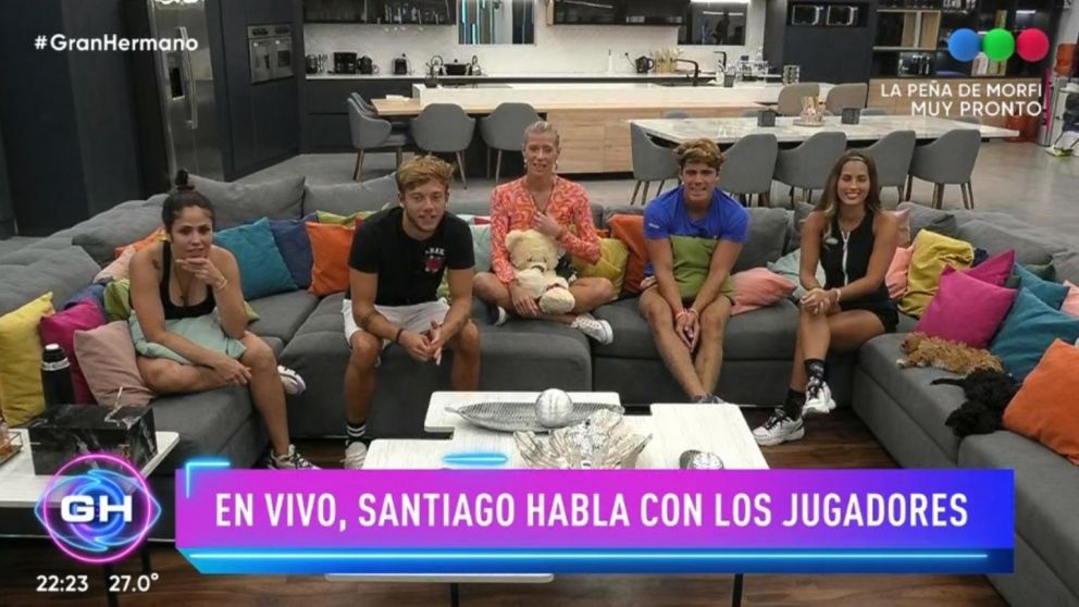 El momento en que Santiago del Moro les comunica a los jugadores la sorpresa de este jueves (Captura de pantalla).