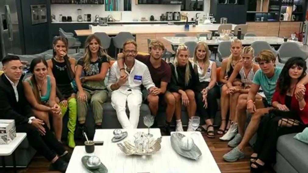 Un familiar abandona la casa de "Gran Hermano Argentina".