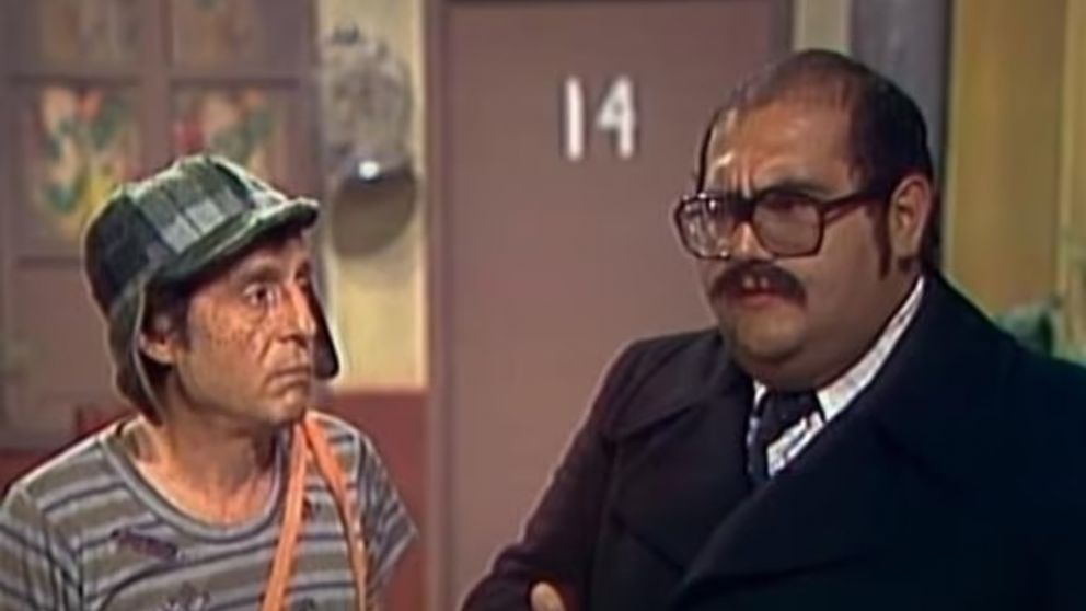 El señor barriga junto a el Chavo del 8