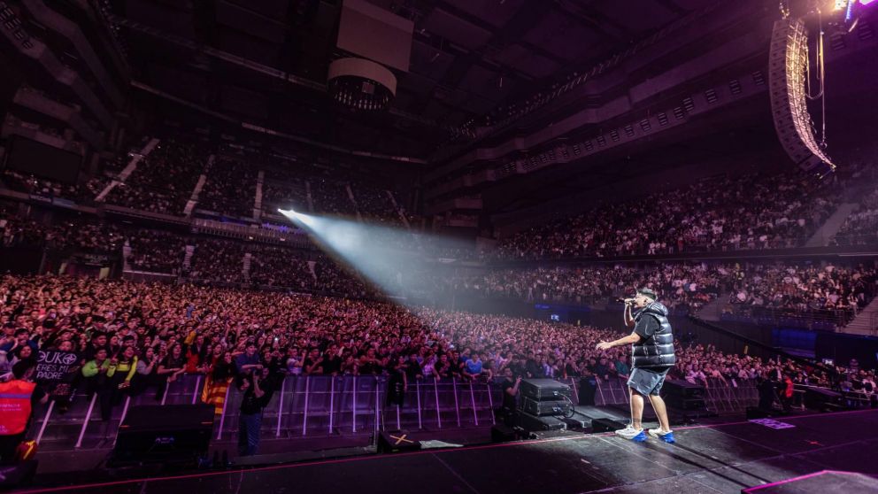 Duki comenzó este 2023 super cargado de proyectos y anuncios impresionantes, y en su paso por Madrid el éxito fue absoluto en dos noches históricas que lo reafirman como uno de los artistas más convocantes en España y la escena internacional.