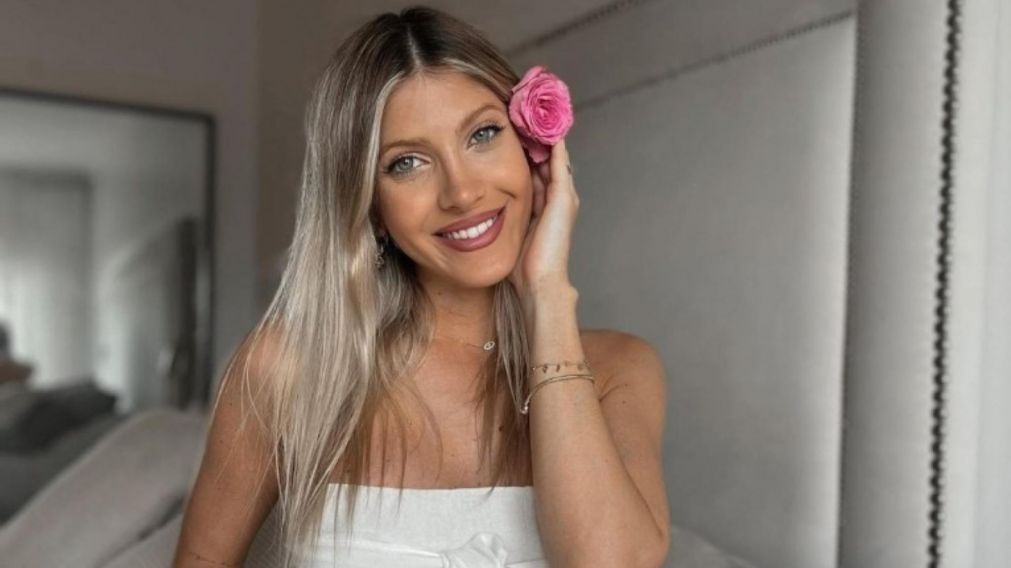 Cande Ruggeri mostró en sus redes sociales su ropa interior después de haberse convertido en mamá.