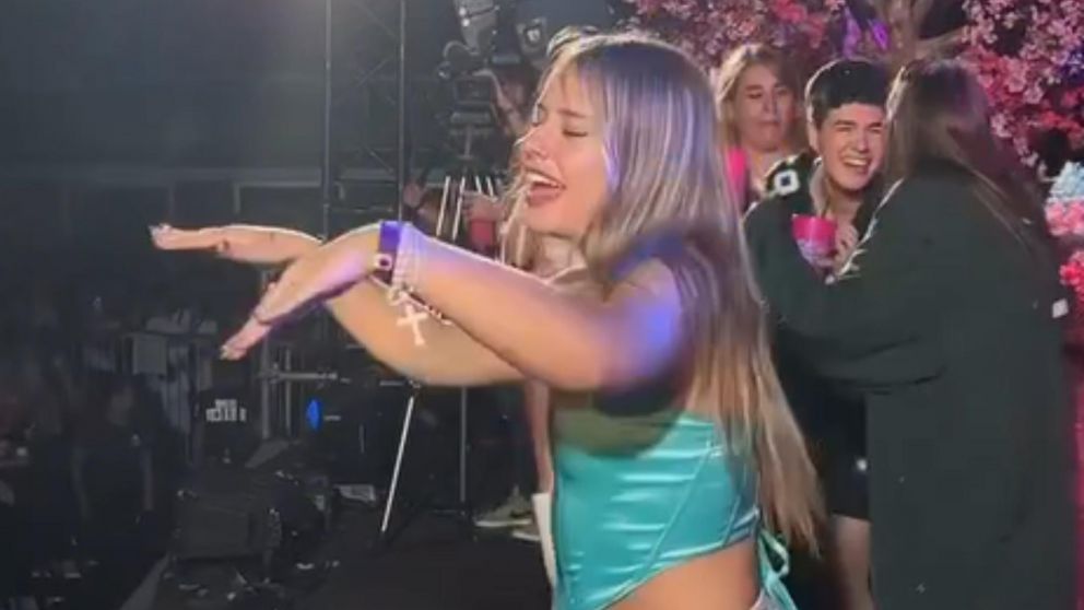 Coti de GH sigue su juego afuera de la casa.