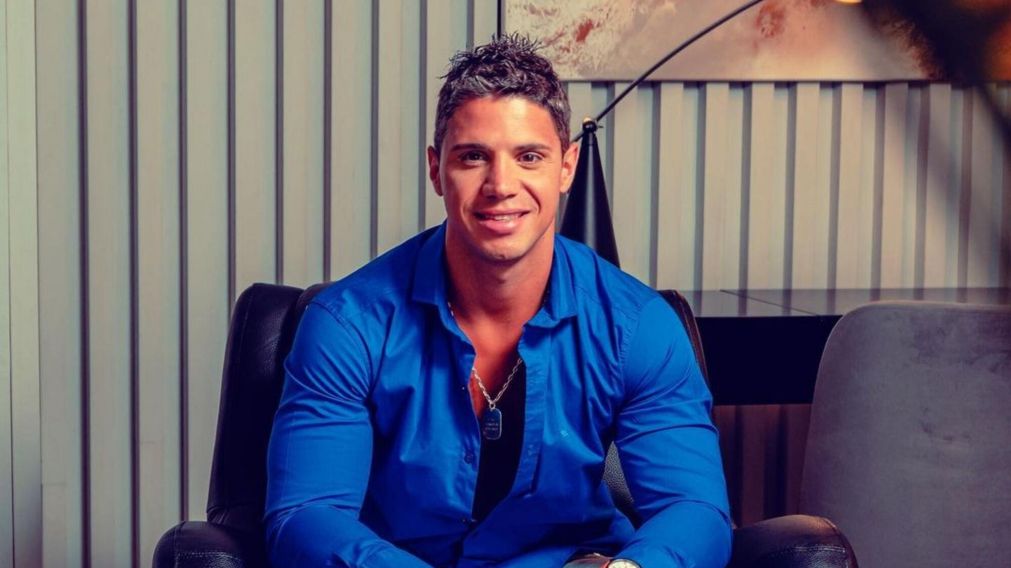 El Conejo de "Gran Hermano" quiere trabajar en los medios, pero al parecer tiene un buen pasar económicos.