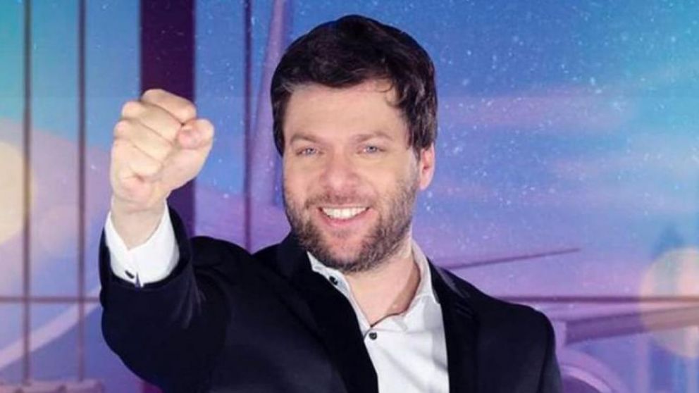 Guido Kaczka produce su programa "Los 8 escalones" con varias sorpresas para lo que resta de 2022. 